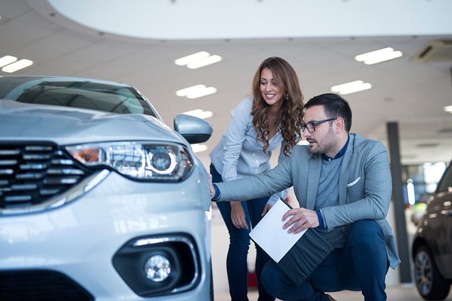 Automobilkauffrau Mann Rosinenpicker